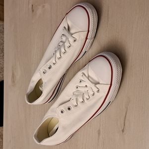 Brand New White Converse Men's 10.5 Women's 12.5 Low Top Classic All Star Chuck